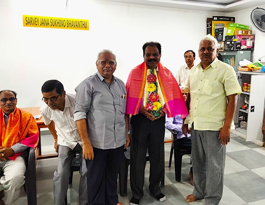 Honouring Dr. S. Manohar Rao Garu on the occation of Guru Purnima.jpg